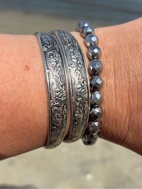🐘 Set of 2 Silver Elephant Cuff Bracelets Adjustable Matching Gift Stack Present
